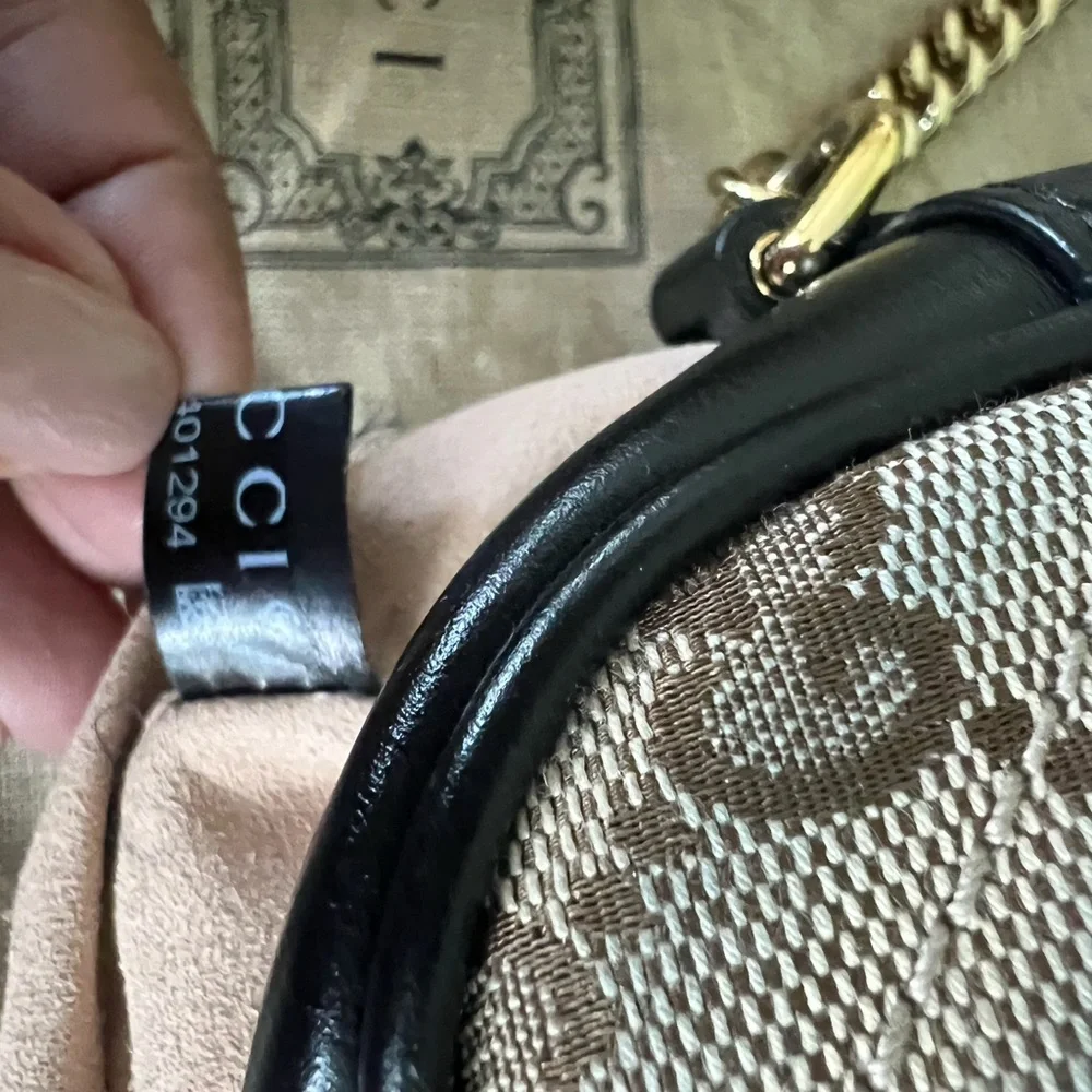 Gucci GG Marmont - Brown Canvas with Black Leather- Crossbody- Like New - Picture 15 of 15